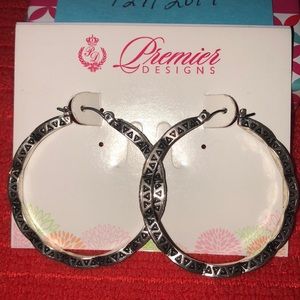 Premier Designs “Tuscany” Earrings - Silver